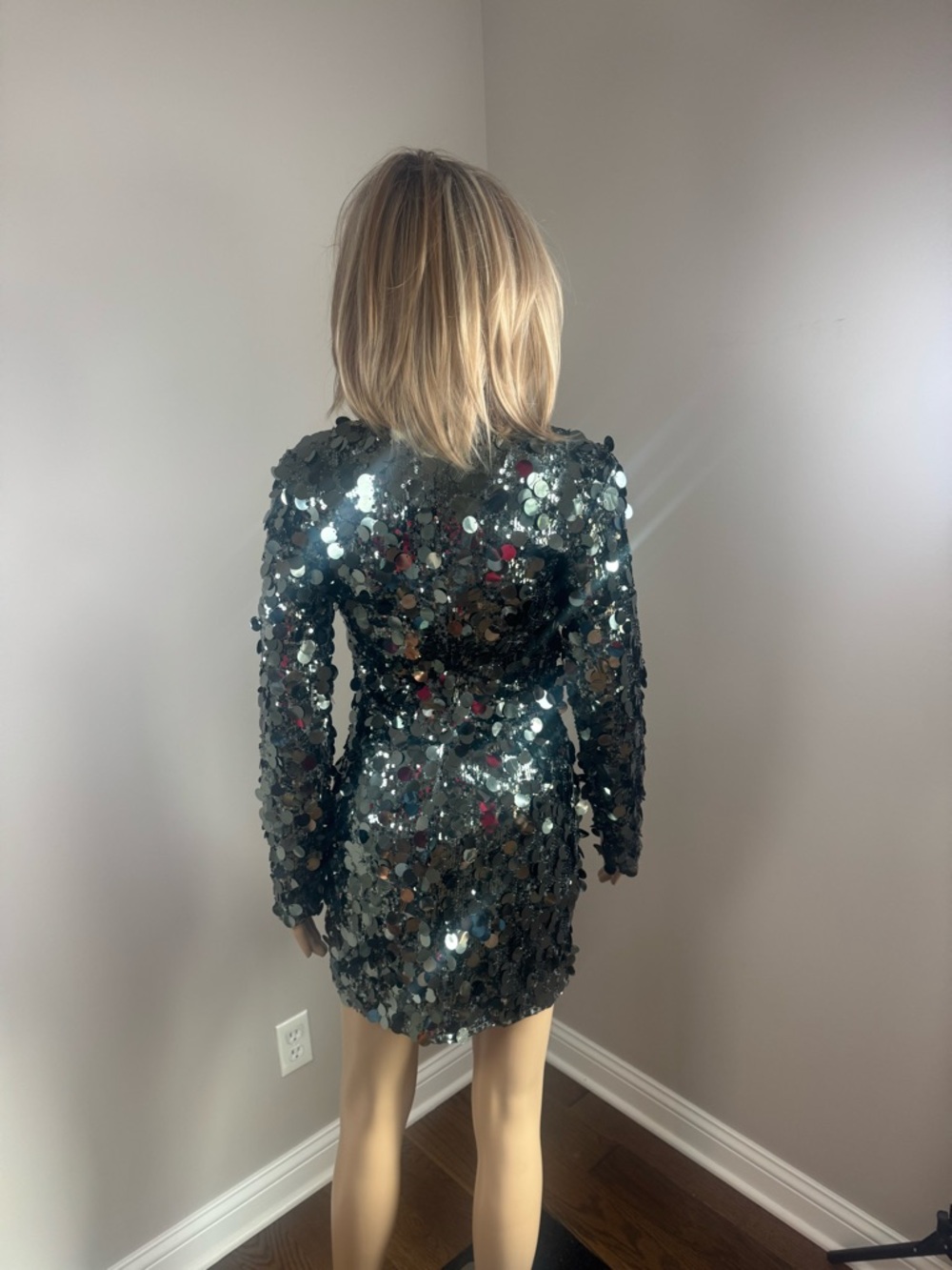 AKIRA Olive Sequin Mini Dress Multiple Sizes Long Sleeve Paillette Party  NWT - Picture 3 of 4